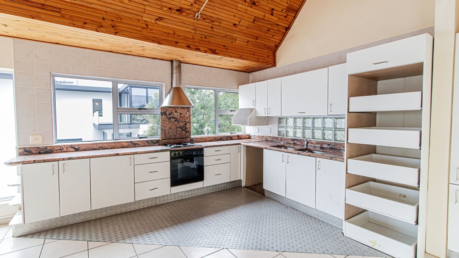 5 Bedroom Property for Sale in Myburgh Park Western Cape